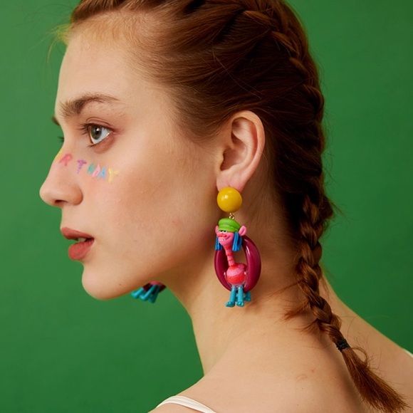 Trolls Dreamworks World Tour Cooper Doll No-Pierced Clip Earrings 1 Pair - Picture 6 of 16